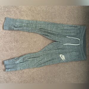 Nike three quarter joggers